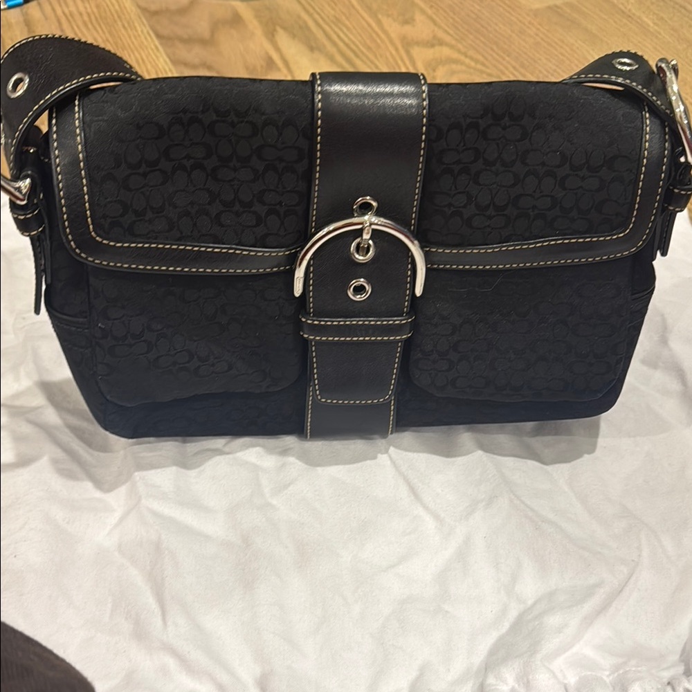 Coach Black Shoulder Bag with Luxurious Texture